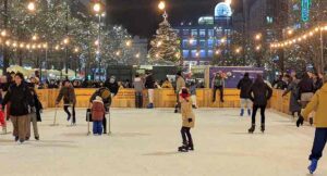 La pista de patinaje que anticipa la Navidad en Praga 2026